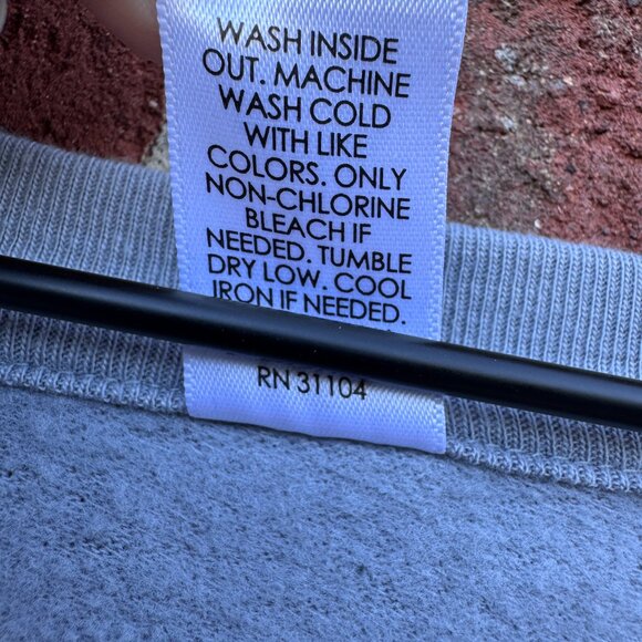 New Directions Sweatshirt Womens Medium Gray It's Christmas Y'all Graphic - Picture 8 of 8